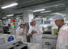 華謀咨詢?yōu)槟常娮有袠I(yè)）公司進(jìn)行現(xiàn)場(chǎng)問題輔導(dǎo)及改善交流